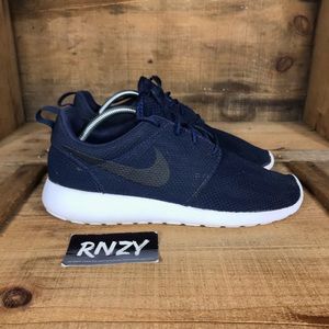 nike roshe run navy